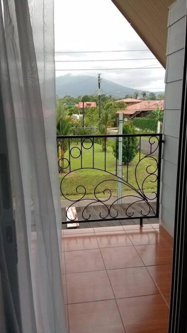 Casa De Las Rosas Volcan Arenal La Fortuna Eksteriør bilde